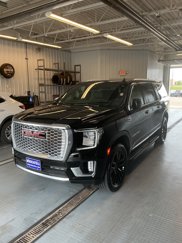 Used 2024 GMC Yukon XL Denali image 1