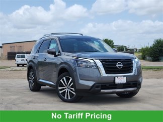 New 2025 Nissan Pathfinder Platinum image 1