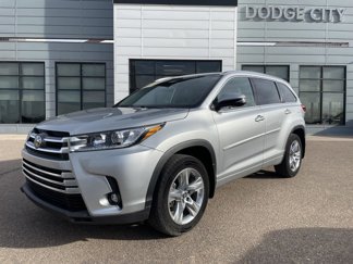 Used 2019 Toyota Highlander Limited image 1