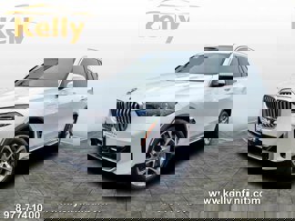 Used 2025 BMW X5 xDrive50e image 1