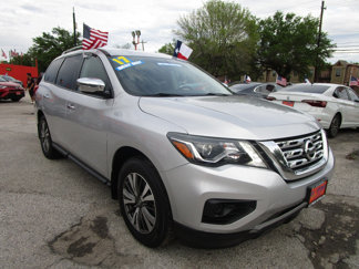 Used 2017 Nissan Pathfinder S image 1