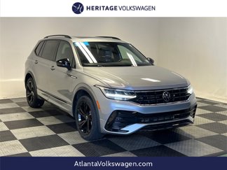 Certified 2023 Volkswagen Tiguan SE R-Line image 1