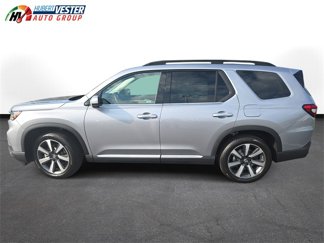New 2025 Honda Pilot Touring image 1