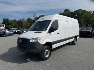 Used 2025 Mercedes-Benz Sprinter 2500 image 1