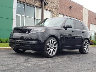 New 2025 Land Rover Range Rover SE image 1