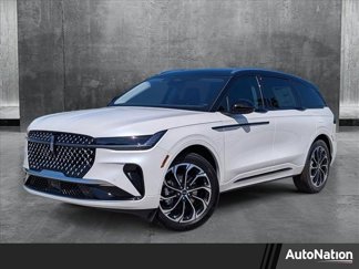 New 2025 Lincoln Nautilus Reserve image 1