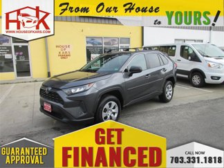 Used 2021 Toyota RAV4 LE image 1