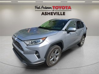 Used 2019 Toyota RAV4 Limited video 3