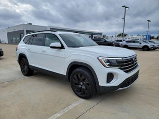 New 2025 Volkswagen Atlas SE image 1