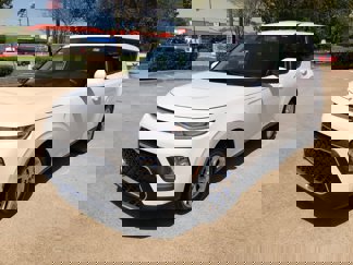 Used 2022 Kia Soul LX w/ Technology Package image 1