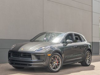 Certified 2022 Porsche Macan S image 1