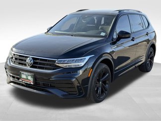 Used 2023 Volkswagen Tiguan SE R-Line image 1