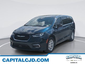 New 2025 Chrysler Pacifica Select image 1