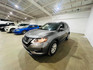 Used 2020 Nissan Rogue SV image 1