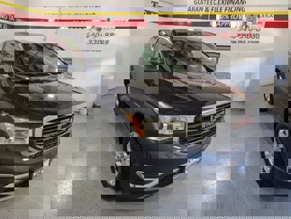 Used 2019 GMC Acadia SLE image 1