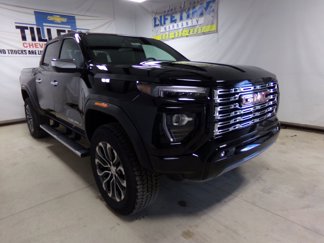 New 2025 GMC Canyon Denali image 1