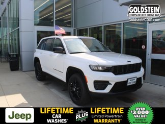 New 2025 Jeep Grand Cherokee Altitude image 1
