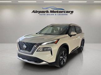 Used 2023 Nissan Rogue Platinum image 1