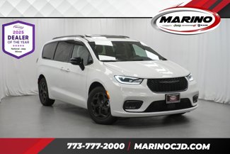 New 2025 Chrysler Pacifica Select image 1