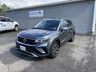 Used 2023 Volkswagen Taos SE image 1