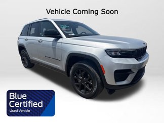 Used 2024 Jeep Grand Cherokee Altitude image 1