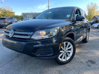 Used 2014 Volkswagen Tiguan SE image 1