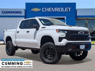 New 2025 Chevrolet Silverado 1500 LT Trail Boss w/ Convenience Package II image 1