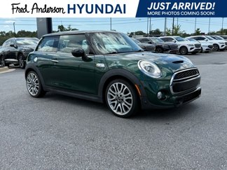 Used 2018 MINI Cooper S image 1