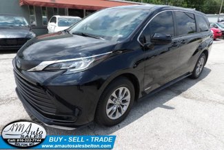 Used 2021 Toyota Sienna LE image 1