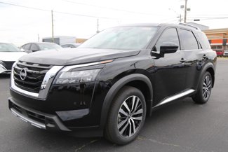 New 2025 Nissan Pathfinder Platinum image 1