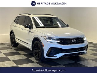 Certified 2024 Volkswagen Tiguan SE R-Line image 1