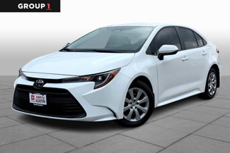 Used 2025 Toyota Corolla LE image 1