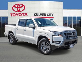Used 2025 Nissan Frontier SV image 1