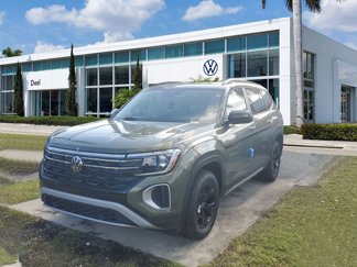 New 2025 Volkswagen Atlas Peak Edition SE image 1