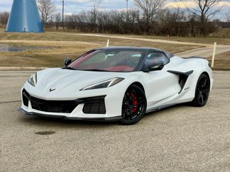 Used 2024 Chevrolet Corvette Z06 image 1
