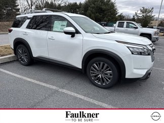 New 2025 Nissan Pathfinder SL w/ SL Premium Package image 1