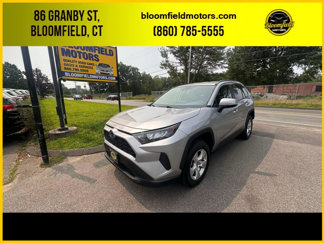 Used 2021 Toyota RAV4 LE image 1