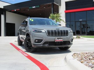 Used 2023 Jeep Cherokee Altitude Lux image 1