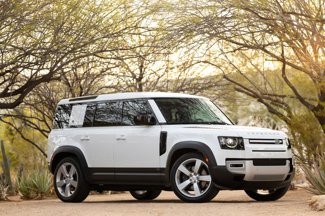 Used 2024 Land Rover Defender 110 SE image 1