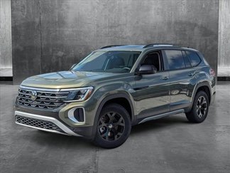 New 2025 Volkswagen Atlas Peak Edition SE image 1