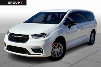 New 2025 Chrysler Pacifica Select image 1