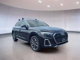 Used 2024 Audi Q5 2.0T Premium w/ Convenience Package image 1