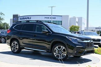 New 2025 Subaru Ascent Limited image 1