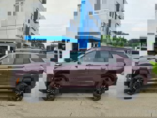 New 2025 Chevrolet Traverse RS image 1