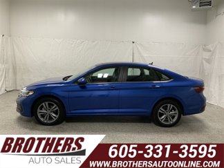 Used 2024 Volkswagen Jetta SE image 1