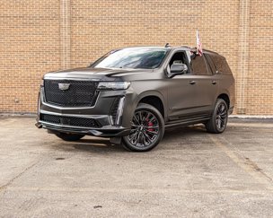 Used 2024 Cadillac Escalade V w/ LPO, ONYX Package image 1