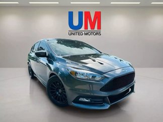 Used 2017 Ford Focus ST image 1