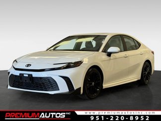Used 2025 Toyota Camry SE w/ Convenience Package image 1