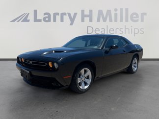 Used 2023 Dodge Challenger SXT image 1