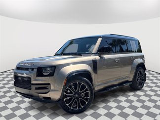 Used 2025 Land Rover Defender 110 image 1